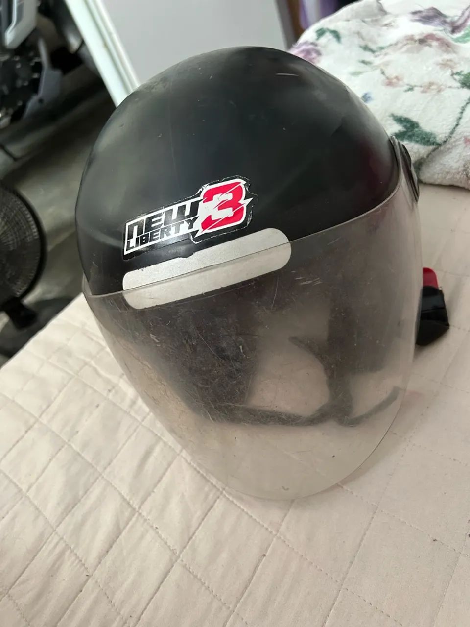 Capacete new 3 para vender rápido! 