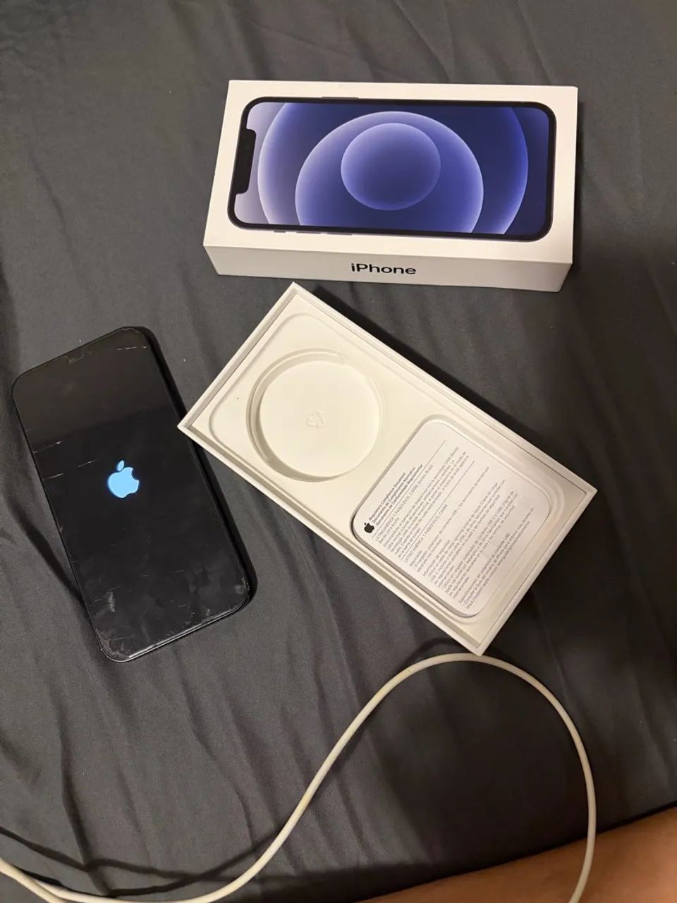 iPhone 12 - Preto - 64GB - 75% saúde bateria