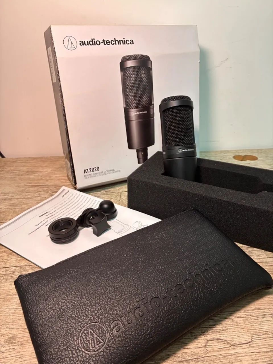 Microfone Audio-Technica AT2020 + Kit (Braço + Popfilter + Cabo XLR)