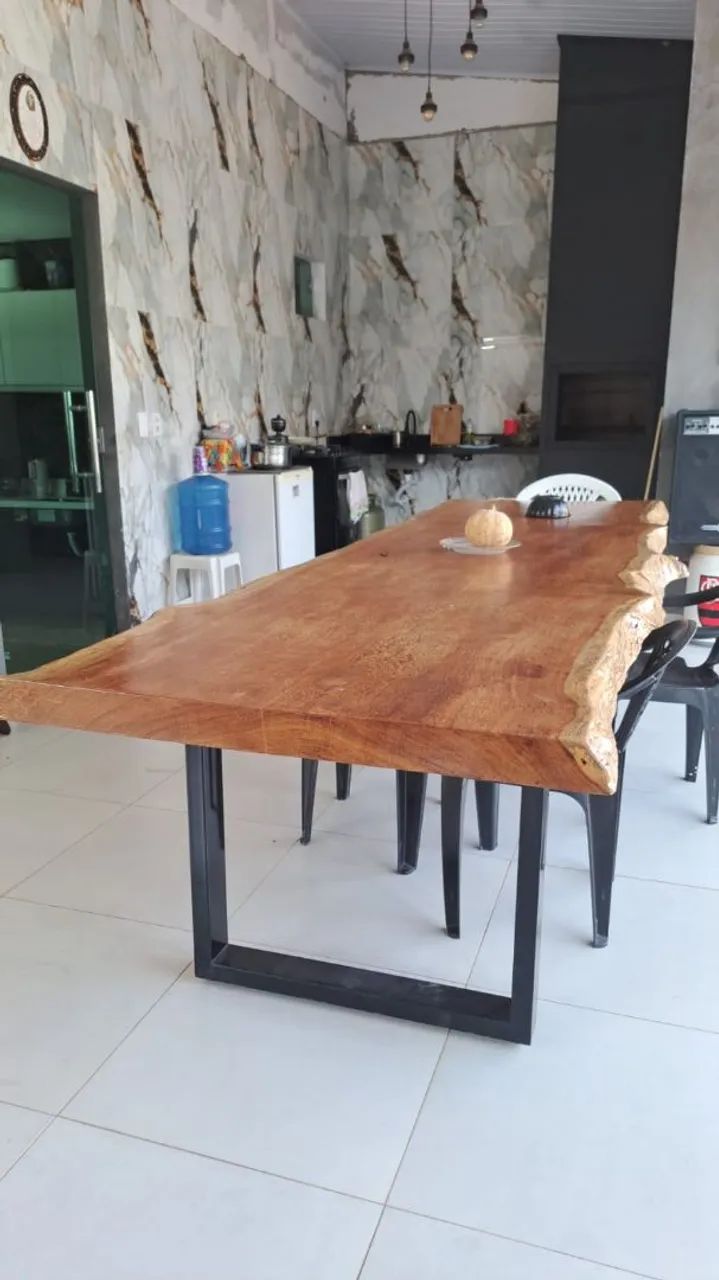 Mesa de madeira rústica de 3 metros