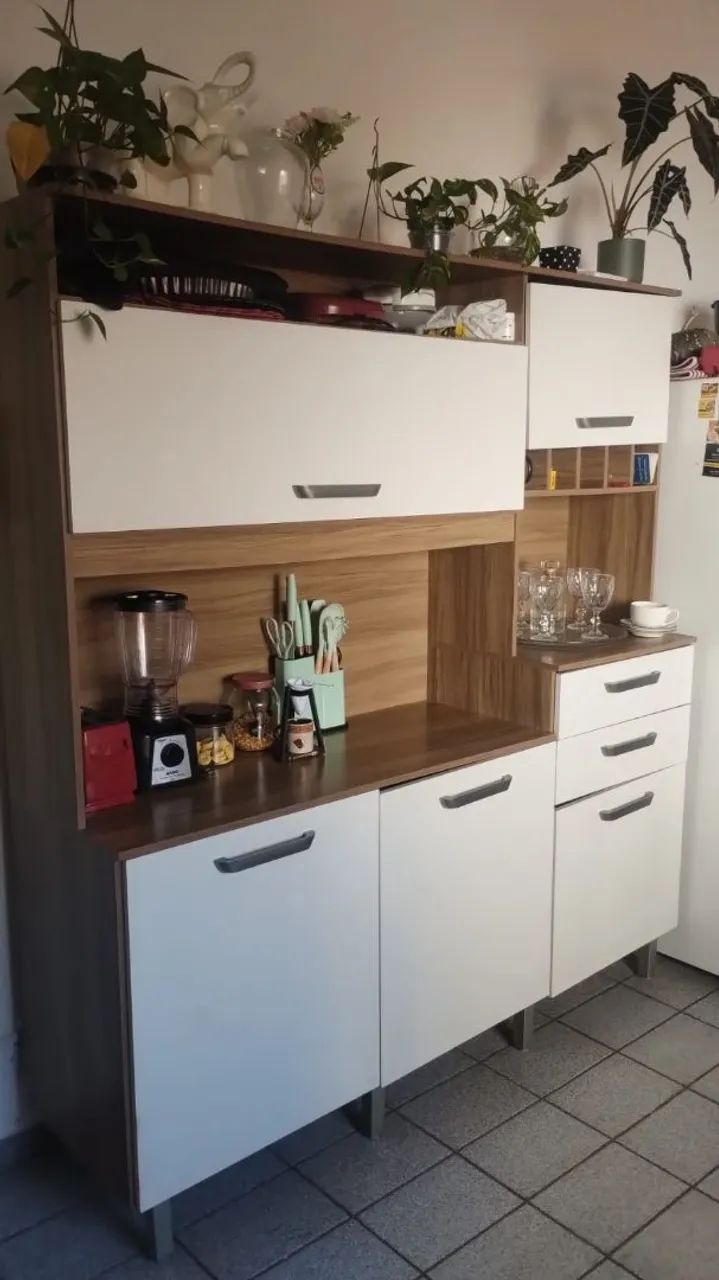Mesa e armário  - Foto 2