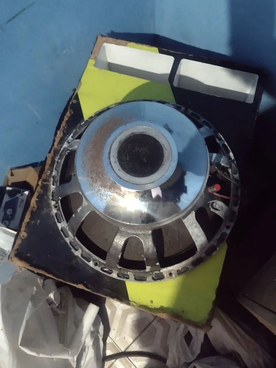 Vendo grave 3k de 15 polegadas original 