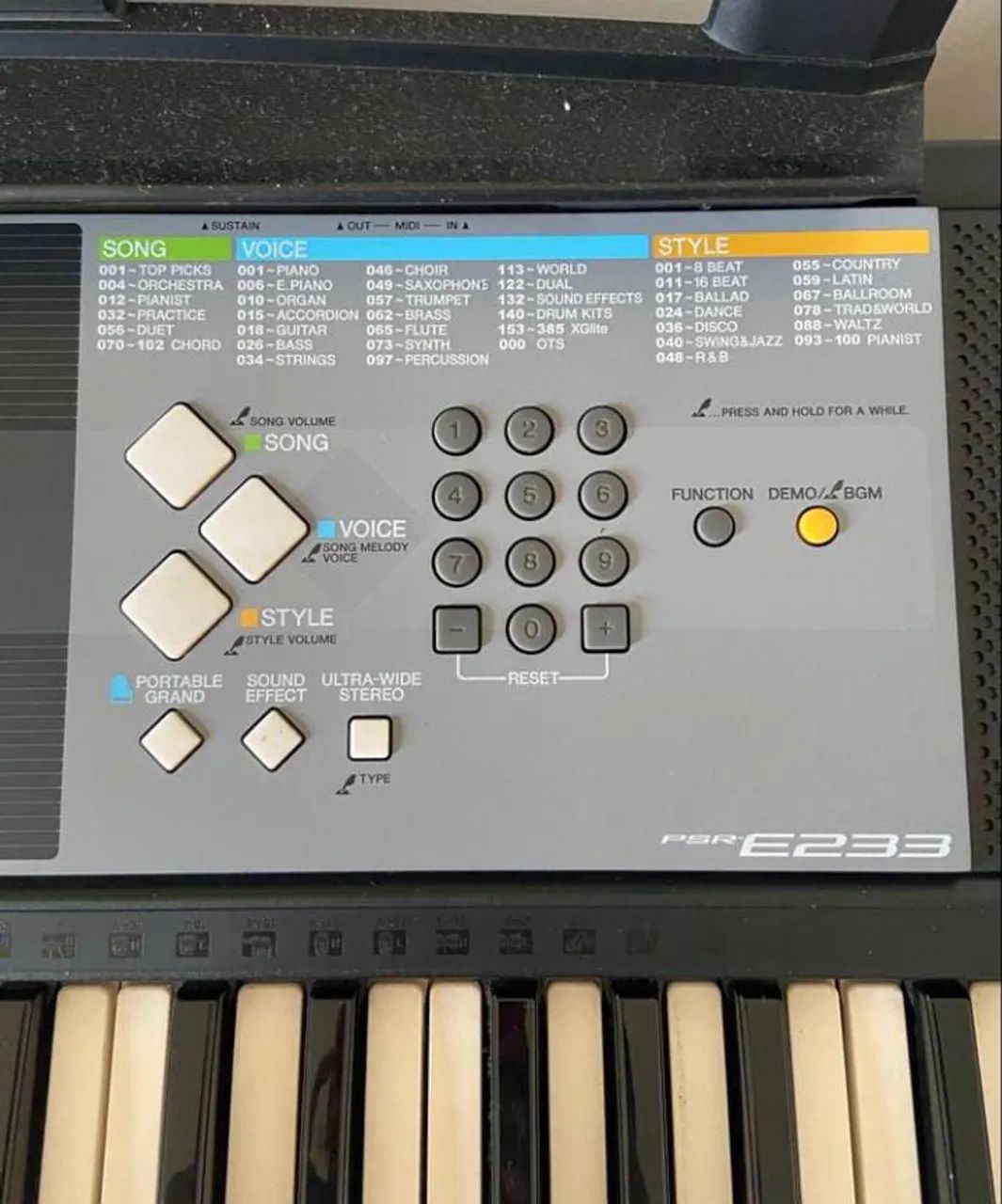 Teclado Yamaha PSR E233 - Foto 4