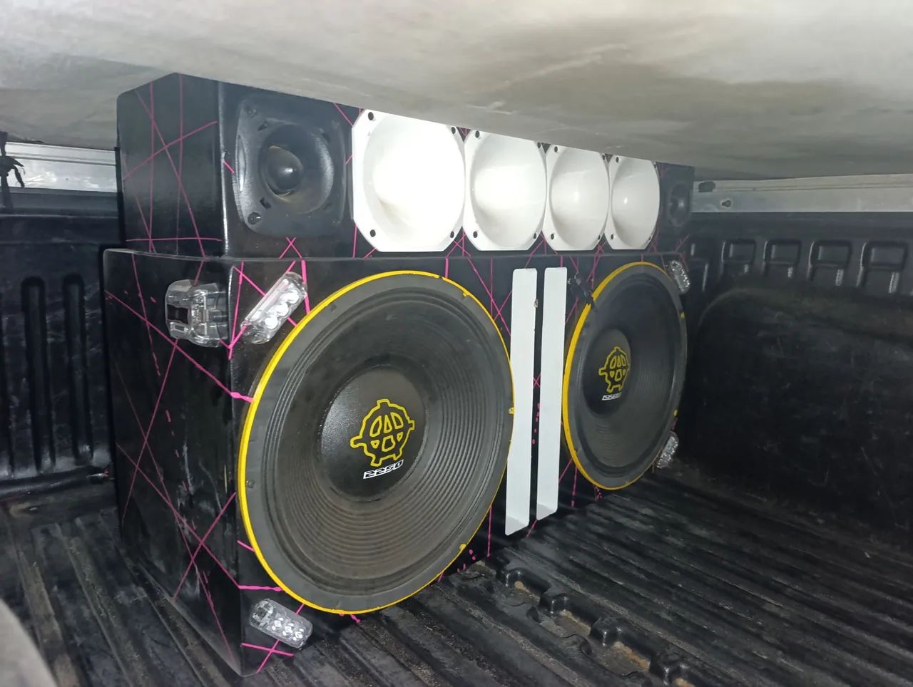 Autofantes de 15 R$ 700 cada 2250 rmns Usados