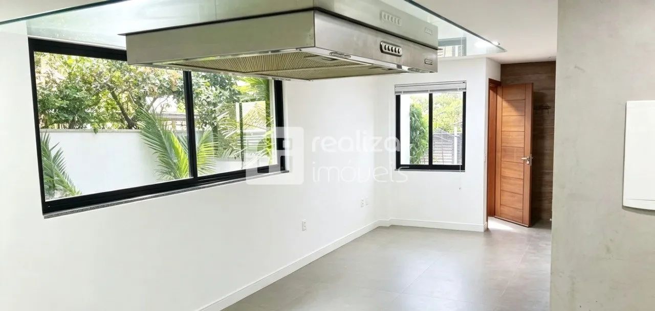 Casa com 2 quartos no Bairro Rio Tavares em Florianópolis - Foto 3