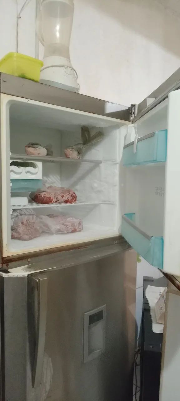Vendo uma geladeira funcionando perfeitamente  - Foto 4