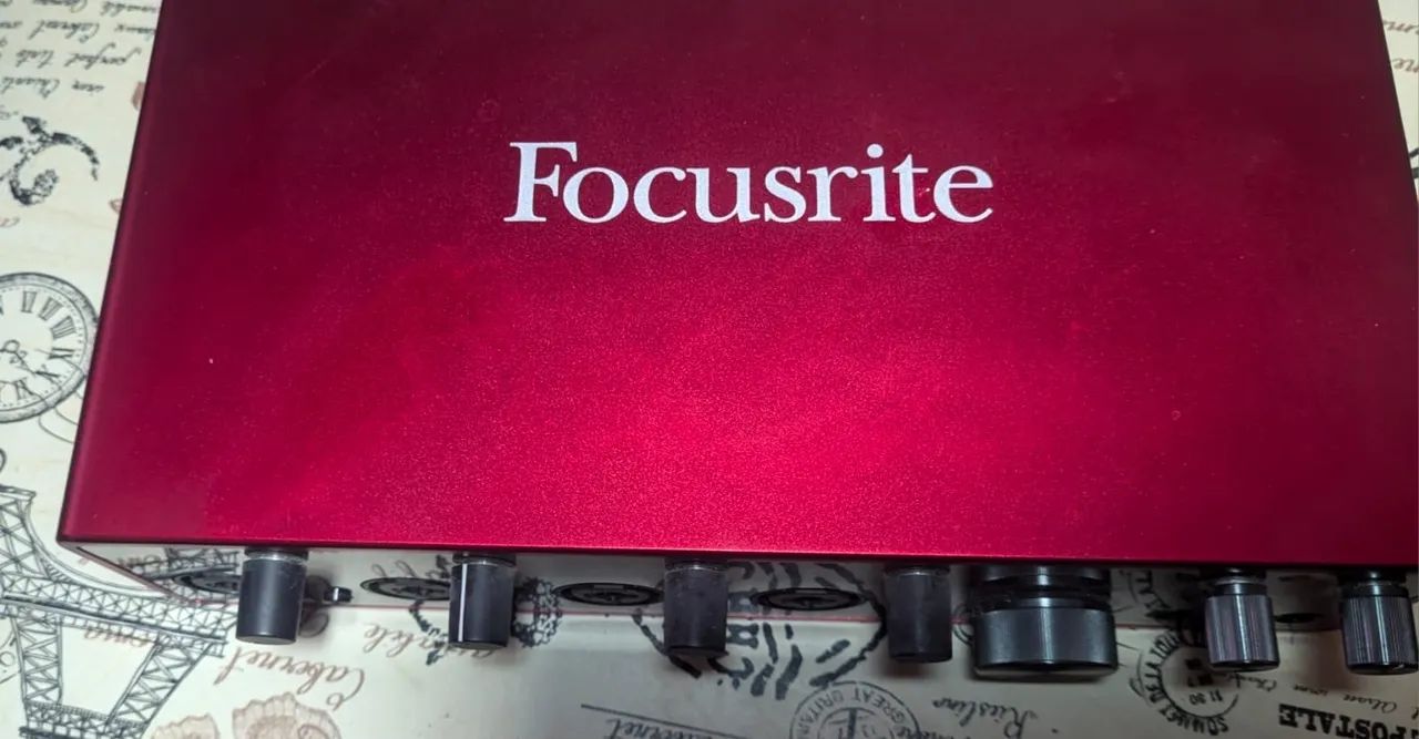Interface de áudio Focusrite Scarlett 18i8 3a Geração preço negociável 