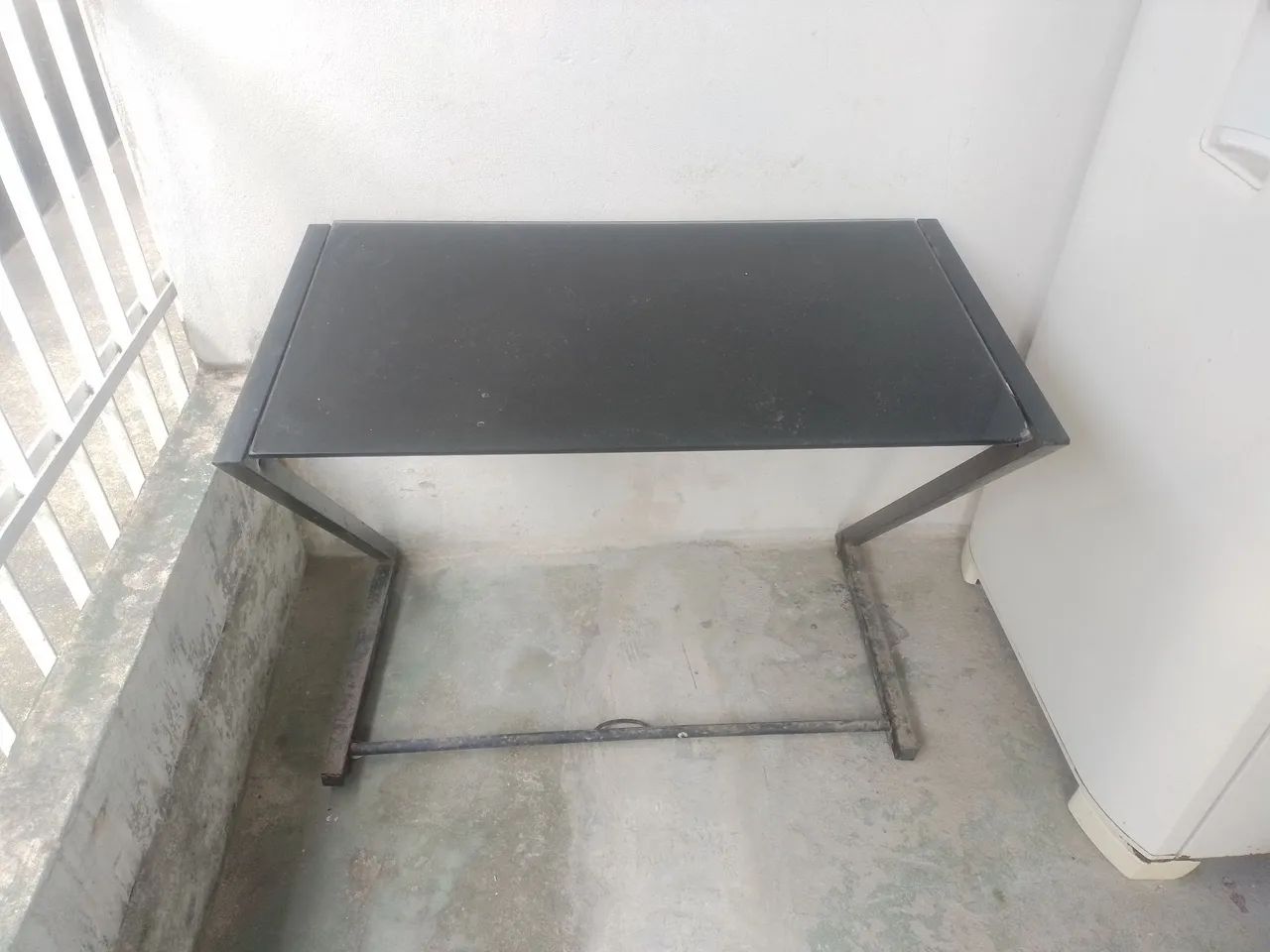 Mesa de computador de vidro