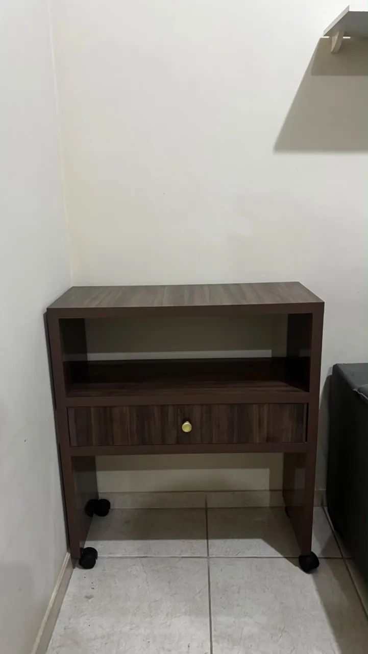 Escrivaninha com Gaveta 