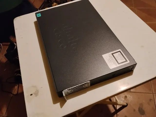 Switch Cisco Catalyst 2960X 24 Portas Gigabit com 2 Uplinks 10G - Foto 4