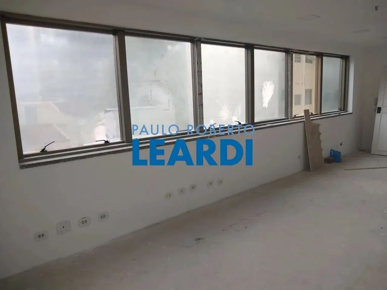 CONJ. COMERCIAL - PINHEIROS - SP