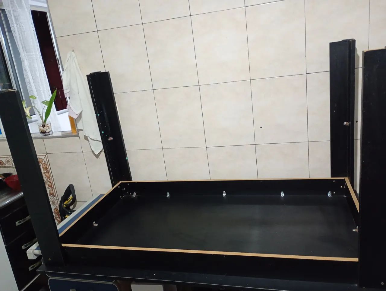 Mesa com 4 cadeiras MDF da cor preta  - Foto 3