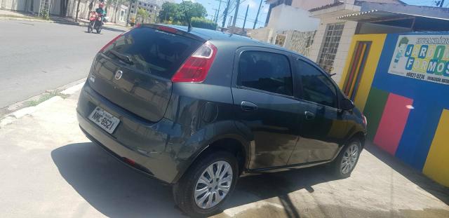 Fiat Punto 1.4 Ano 2010 - Foto 12