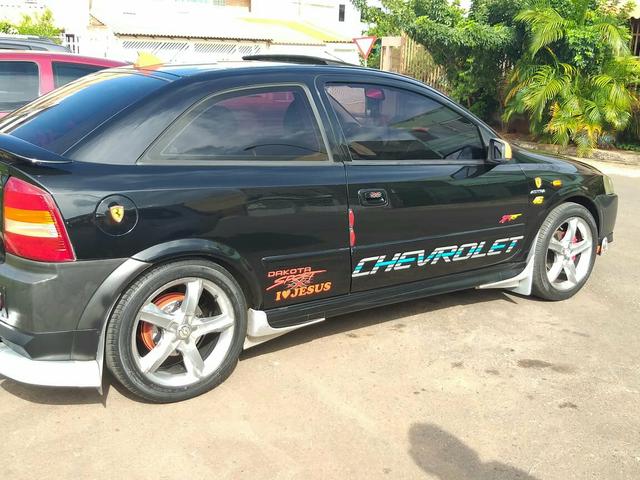Astra hatch personalizado - Foto 2