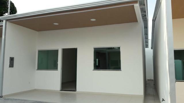 CD fechado no Parque 10 pertinho da academia live das torres. casas, 2 e 3 QTS, 2 vagas