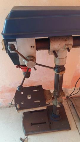 Furadeira de coluna 1 hp usada - Foto 2