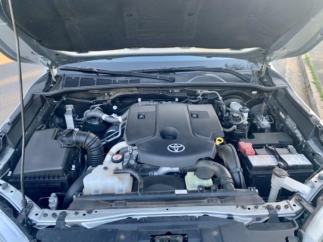 Toyota Hilux SRV 2017 - Foto 13