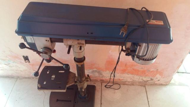 Furadeira de coluna 1 hp usada