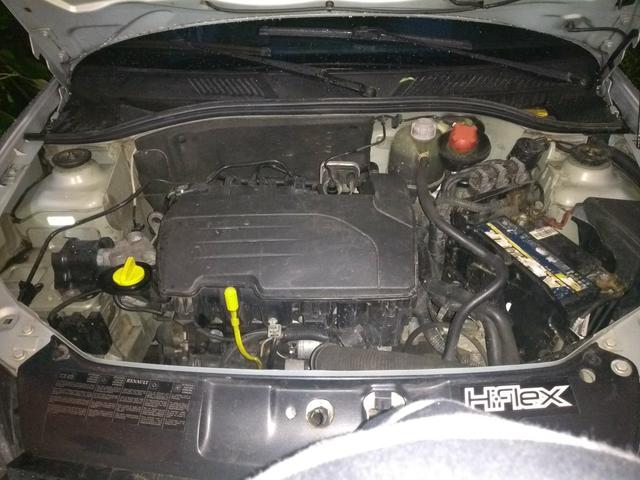 Renault Clio mod 2008 sedan 1.0 16v 4portasAuthentique - Foto 5