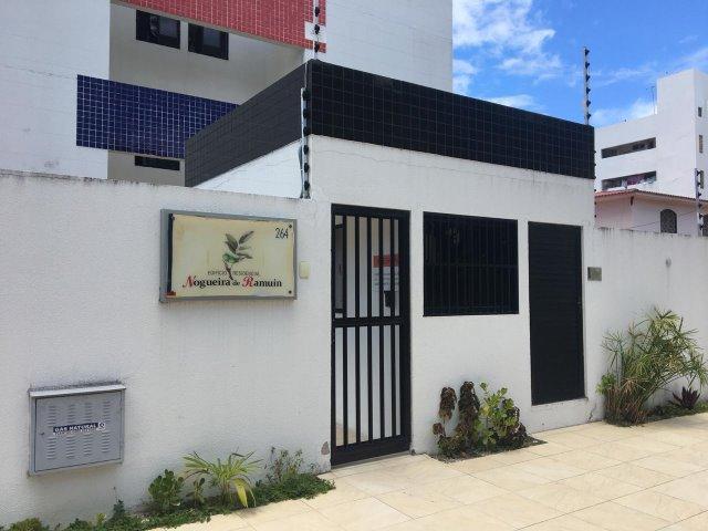 Apartamento no Farol c/ 2 quartos e 1 suíte c/ um super desconto