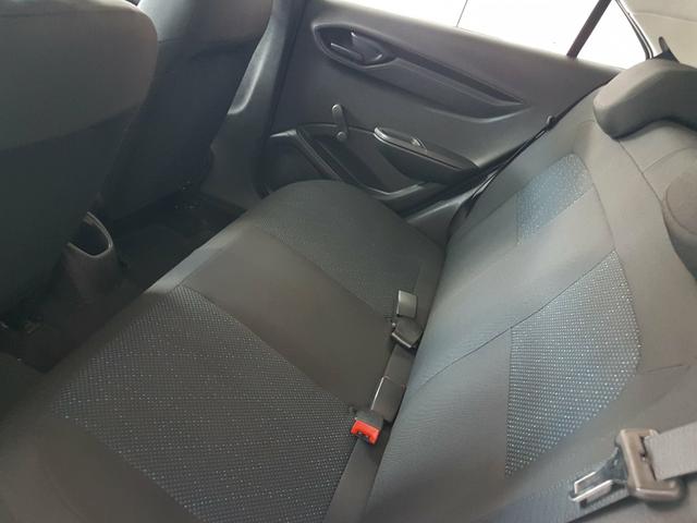 Chevrolet Onix Joy 2018 - Foto 6