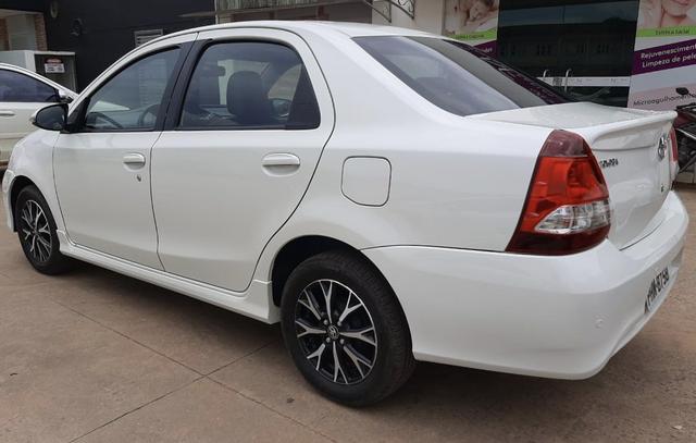 Etios Platinum sed. 1.5 automático ano 2017 - Foto 4