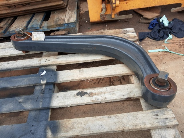 Suporte transversal aplicação Caminhão basculante articulado Volvo A25D / A30D p/n 4970171 - Foto 2