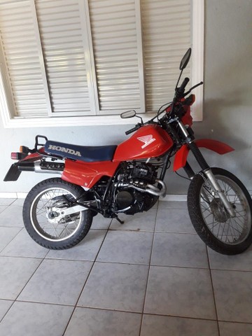 MOTO XLX 250