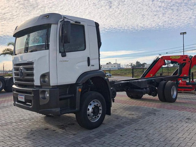 CAMINHÃO VOLKS 17 280