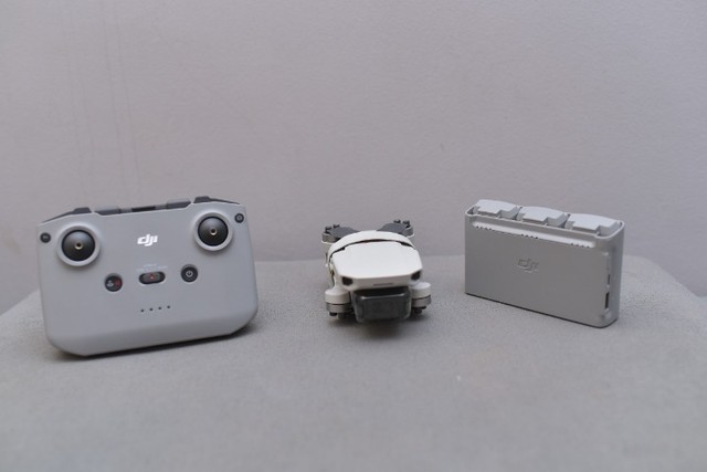 Drone DJI mini 2 Combo - Áudio, TV, vídeo e fotografia - Taquarana  995914911 | OLX
