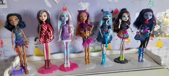 Aluguel Bonecas Monster High