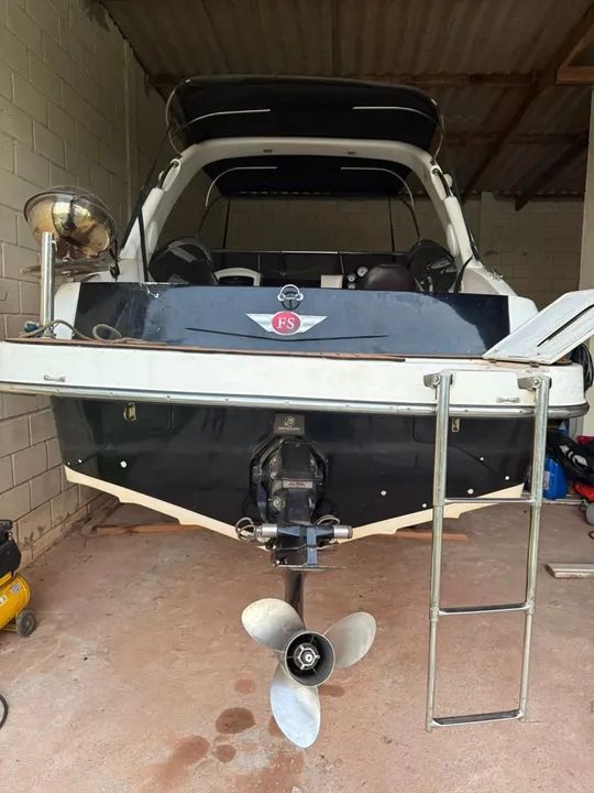 Lancha FS 230 cabinada 2010 - Foto 9