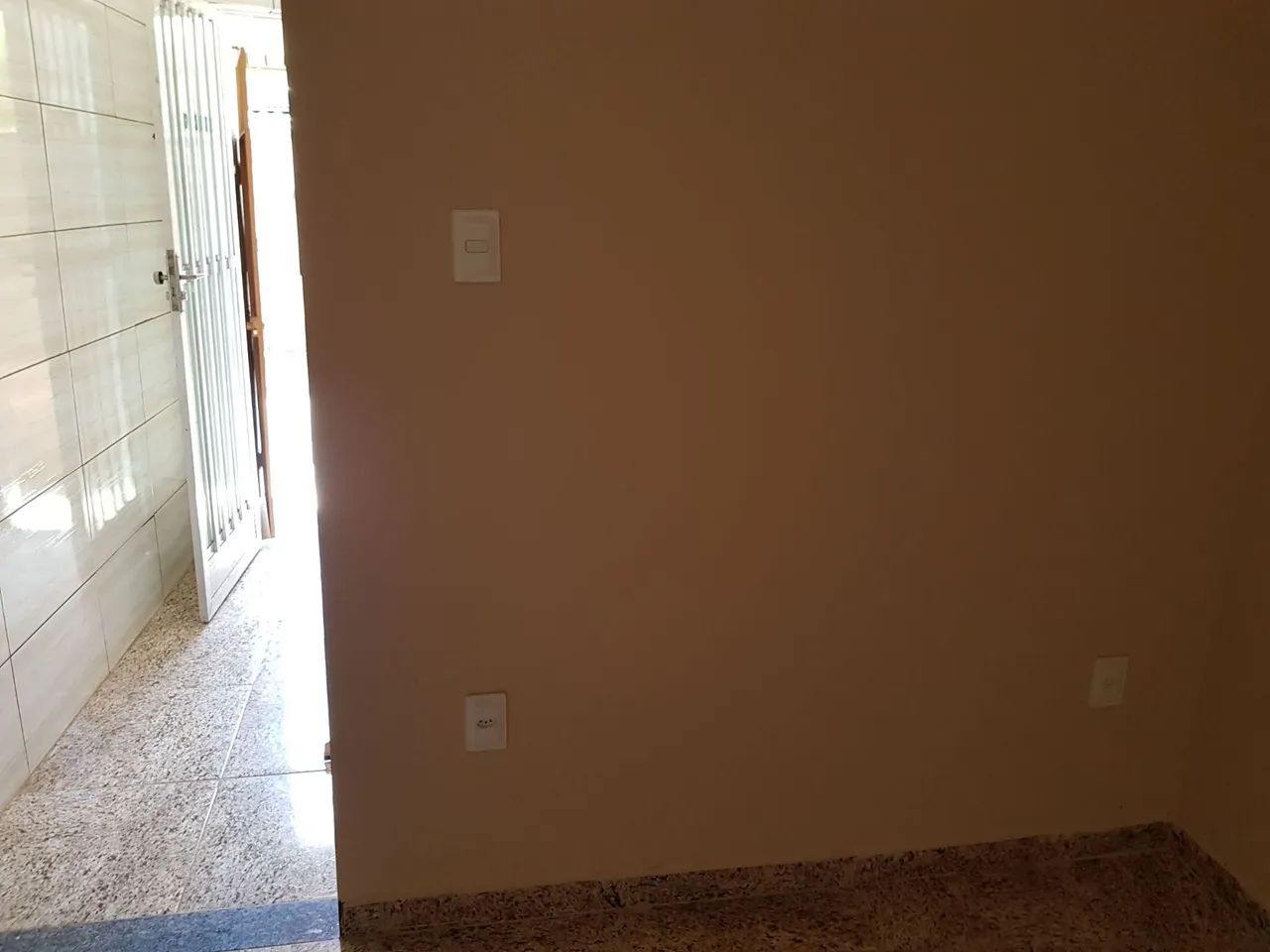 Linda kitnet . Não fica perto de comunidade! Fica em uma rua tranquila! - Foto 13