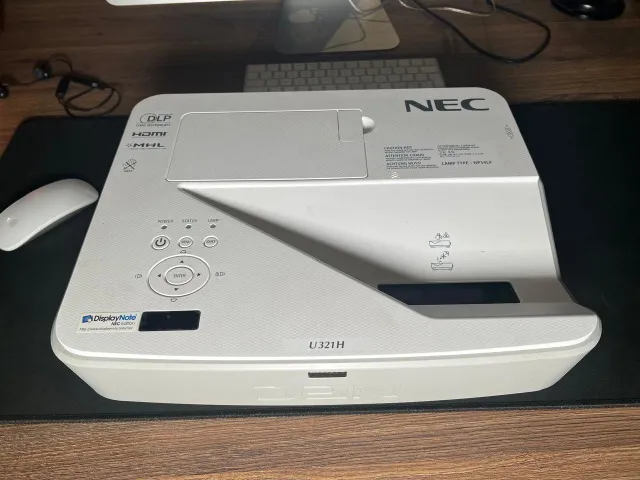 Projetor NEC NP-U321H, 3200 Lúmens, Full HD 3D