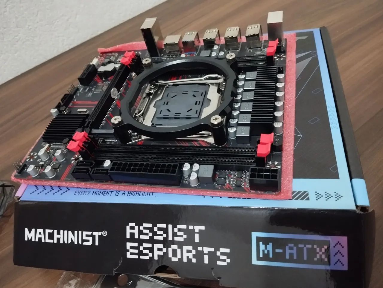 Machinist PR8, M-ATX, DDR3, Xeon, 2011-3 - Foto 3