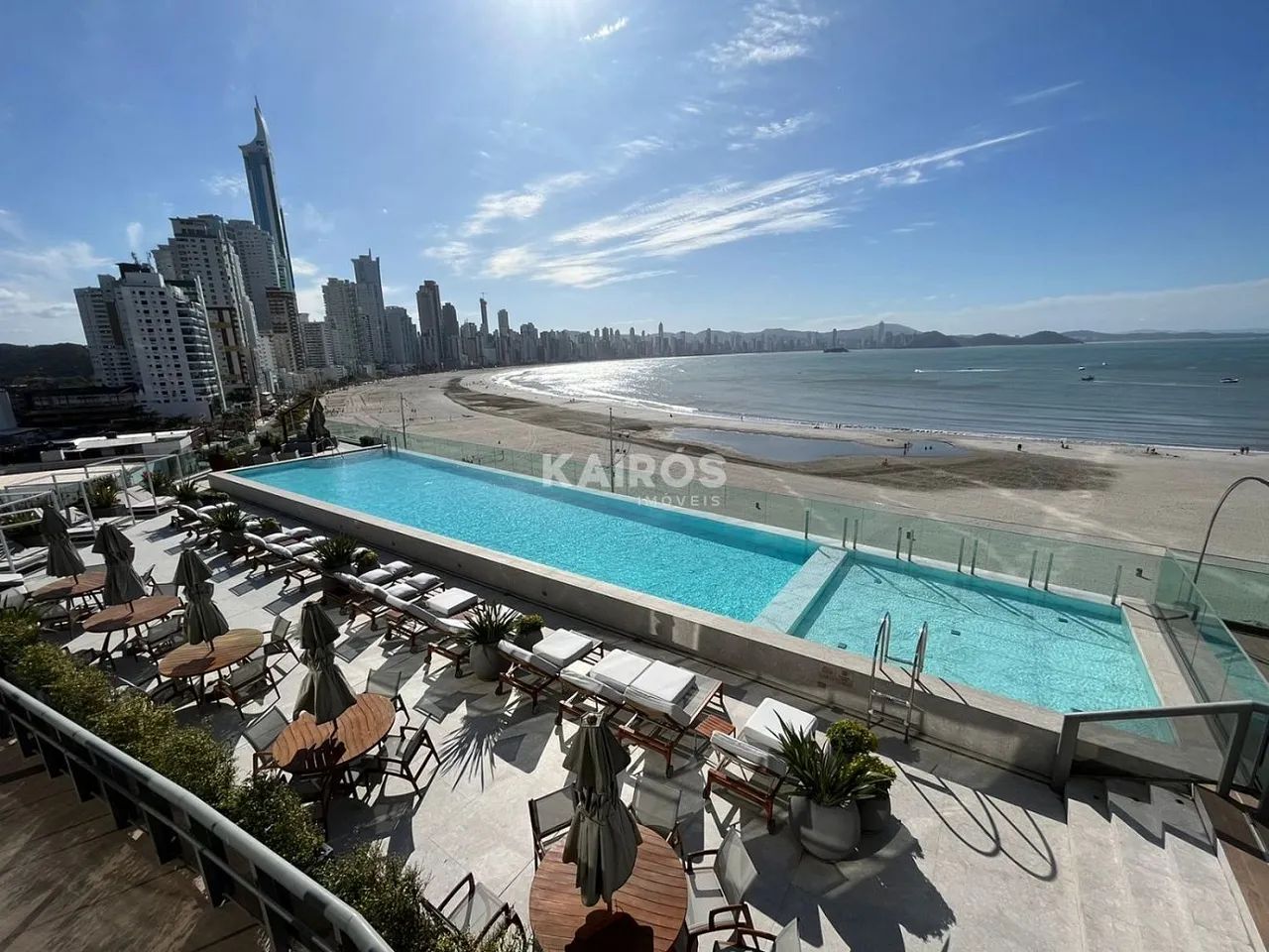 APARTAMENTO A VENDA EDIFICIO PHAROS CECHINEL - Foto 2