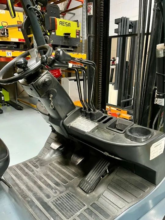 Empilhadeira GLP Toyota, 8FG18, capacidade 1.800Kg - Foto 5