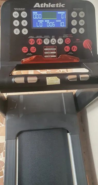 Esteira Ergométrica Athletic Advanced 16KM/H