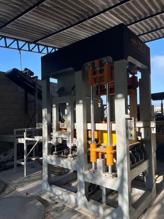 Máquina de Bloco/Paver Automática Hzen HZ04 - Foto 2