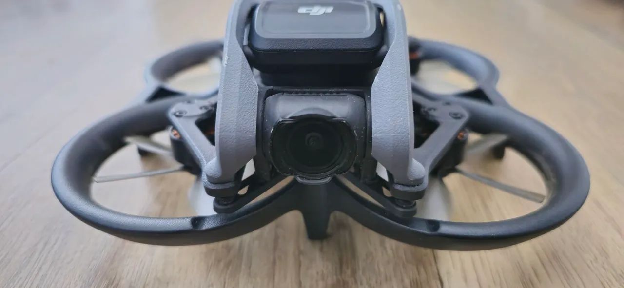 Drone DJI Avata com Óculos e 2 baterias