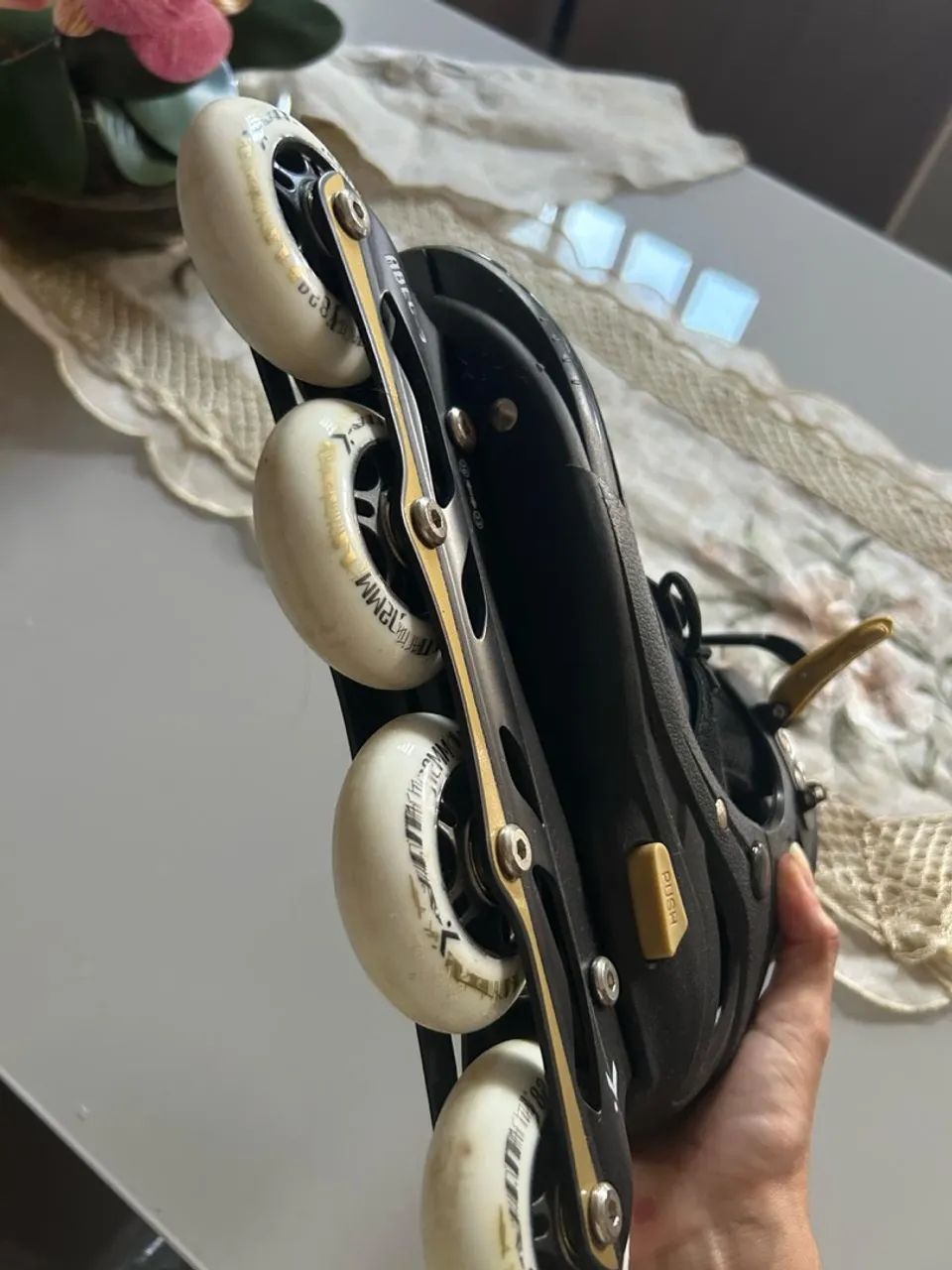 Patins Inline Adulto - Tamanho 33-36 - Foto 3