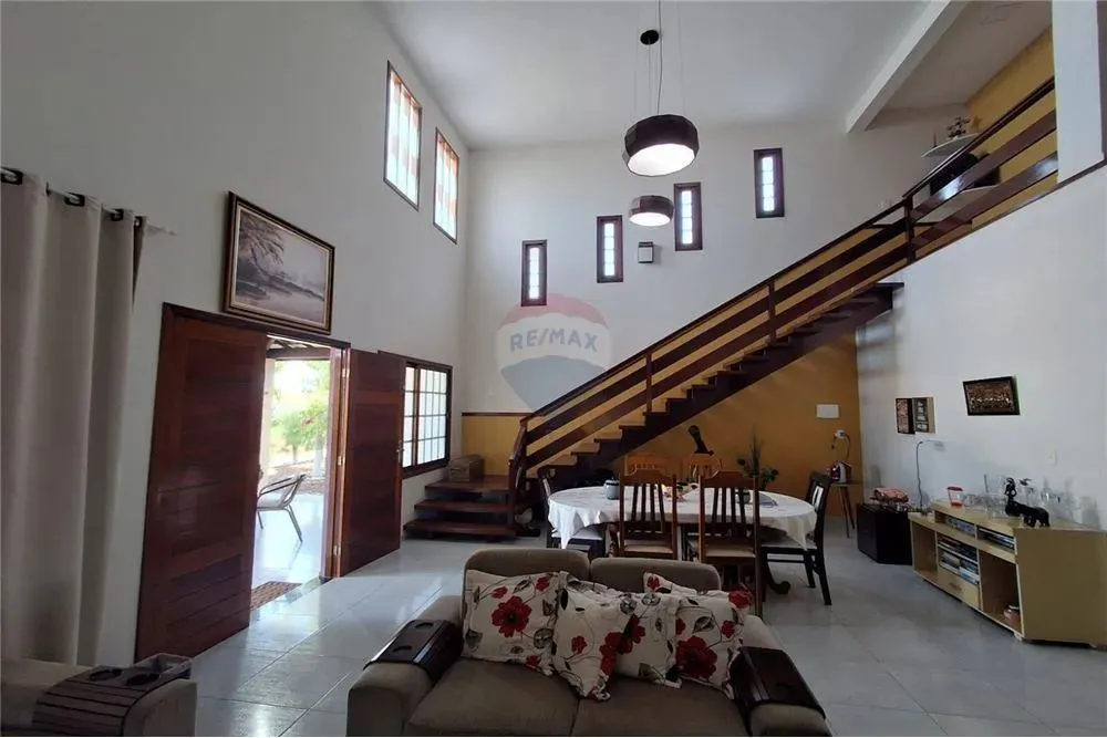 Luxuosa casa Duplex em Condominio Residencial Paraíso Serrano