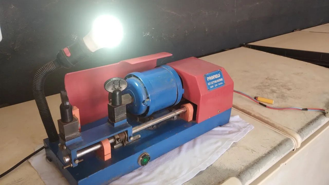 Máquina para cortar chaves profissional - Foto 2