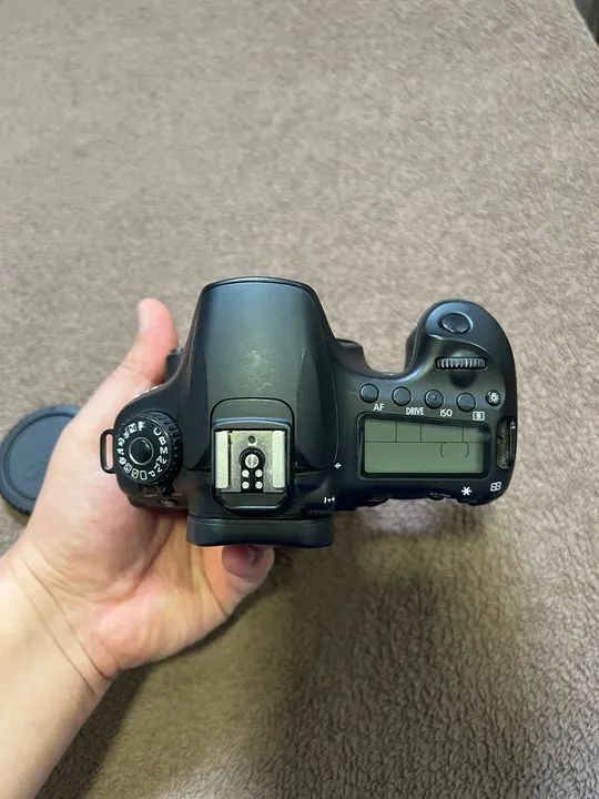 Câmera Canon EOS 60D - leve defeito - Foto 5