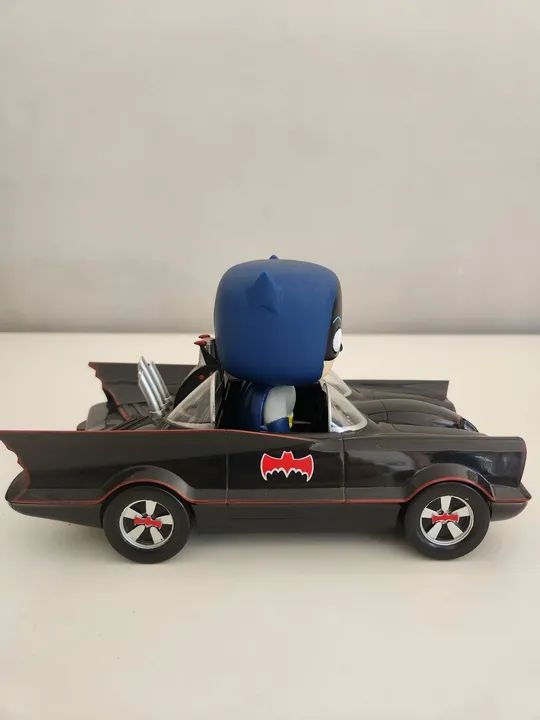 アメコミ funko pop BATMAN IN BATMOBILE01 Boneco Funko POP! Rides