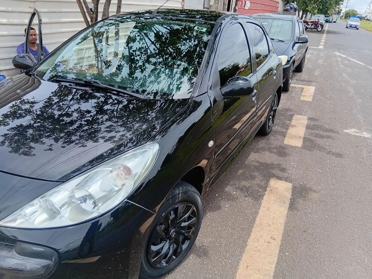 Vendo peugeot 207 2009  completo. 