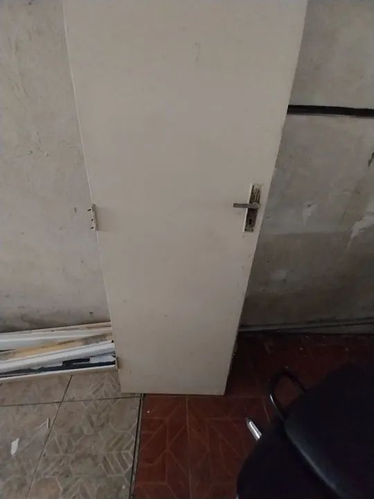 Porta branca de madeira usada - Foto 4
