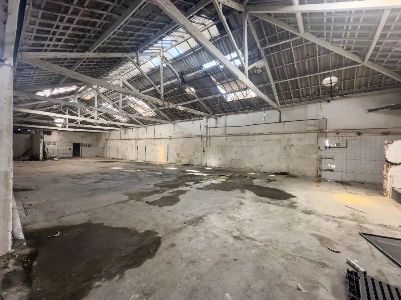 Galpão à Venda com 780m² na Rua da Aurora, - Foto 2