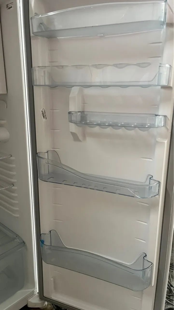 Geladeira Frost Free - Praticamente NOVA - Foto 5