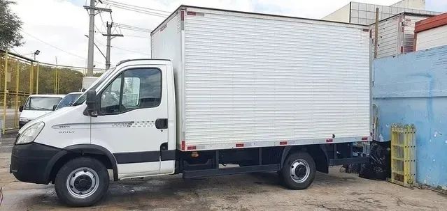 Iveco Daily 35s14 Baú Ano 2015 - Foto 3